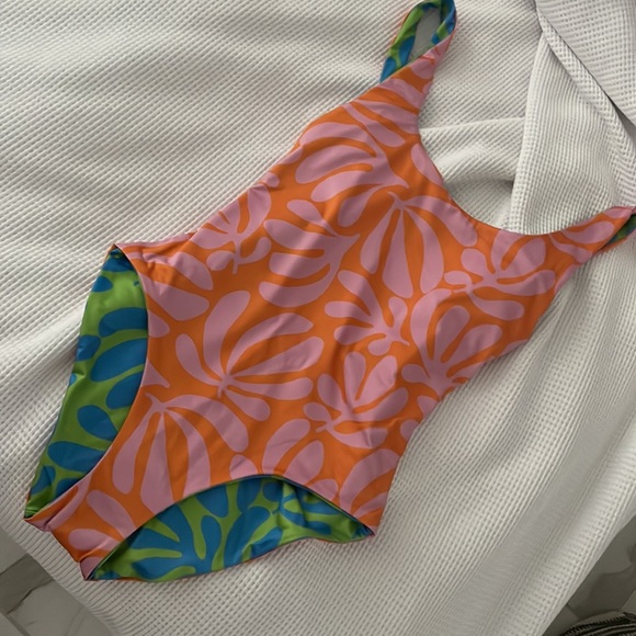 Solid & Striped Anne Marie Reversible One Piece Mixed Leaf Print - Picture 6 of 6